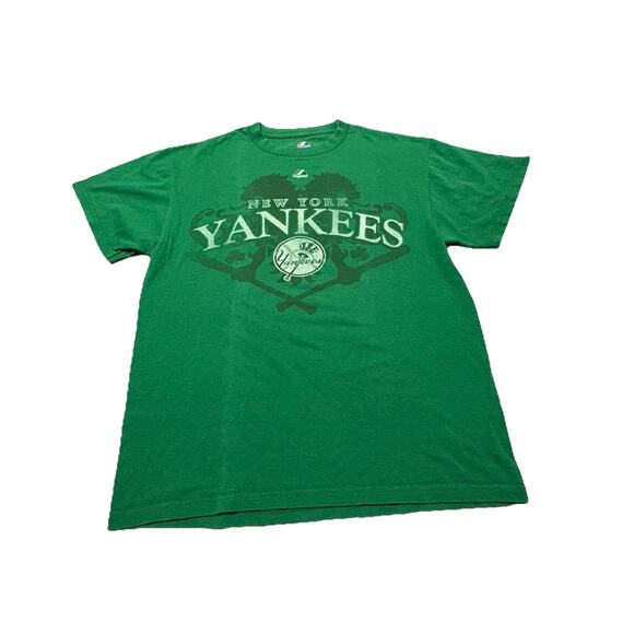 Majestic Vintage New York Yankees Green Shamrock St. Patrick's Day T-shirt SizeM - Picture 1 of 7